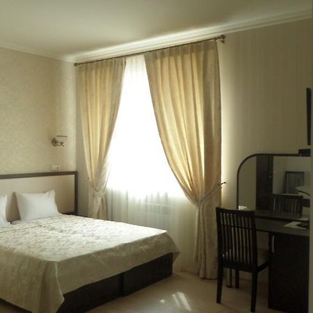 Royal Hotel Kharkiv Chambre photo