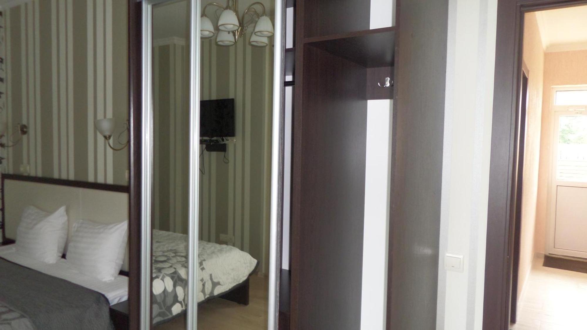 Royal Hotel Kharkiv Chambre photo