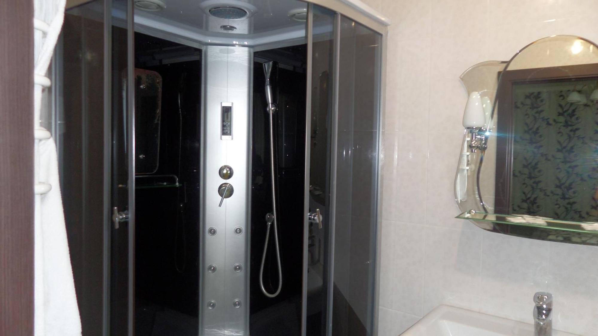 Royal Hotel Kharkiv Chambre photo