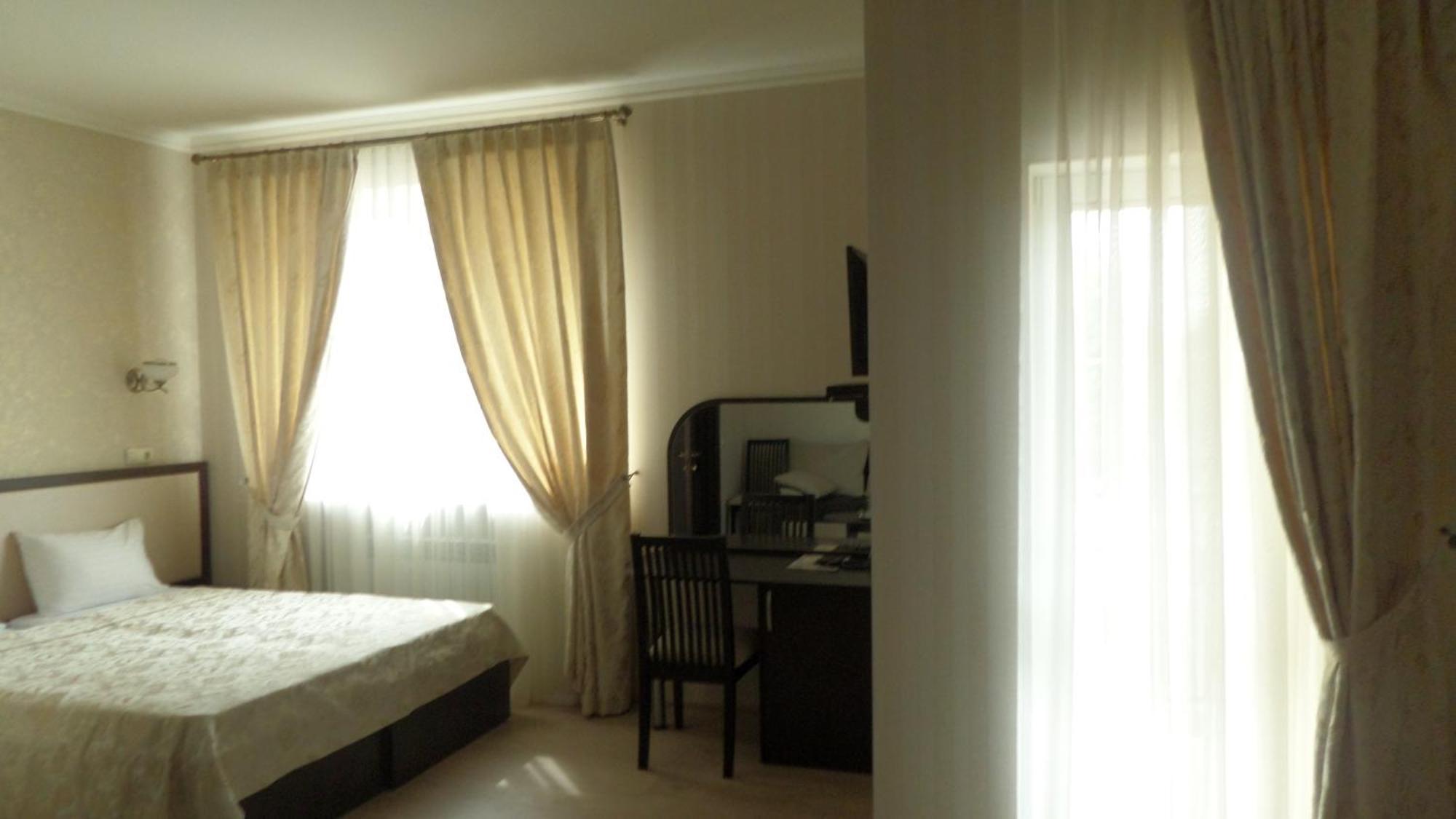 Royal Hotel Kharkiv Chambre photo