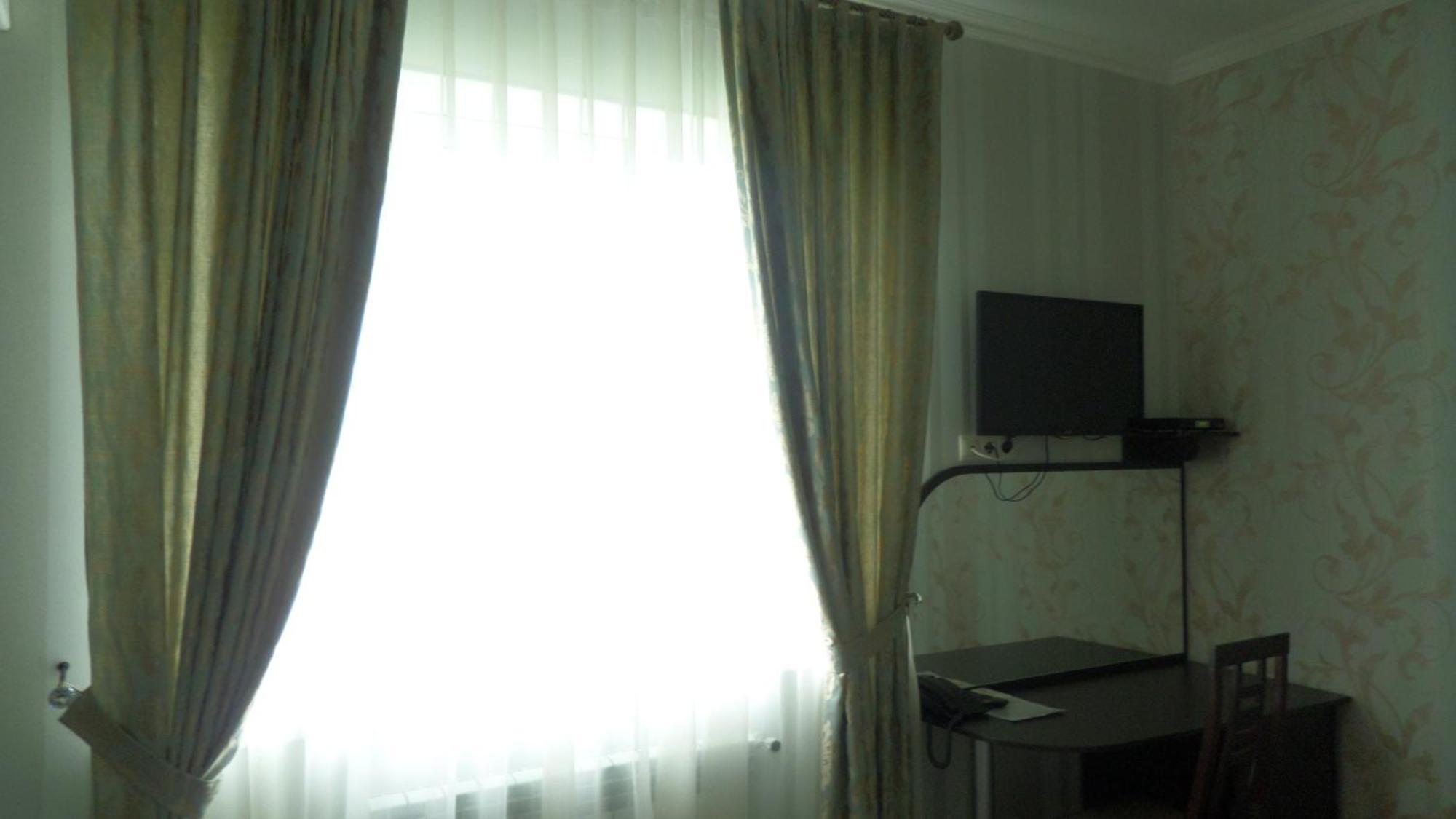 Royal Hotel Kharkiv Chambre photo