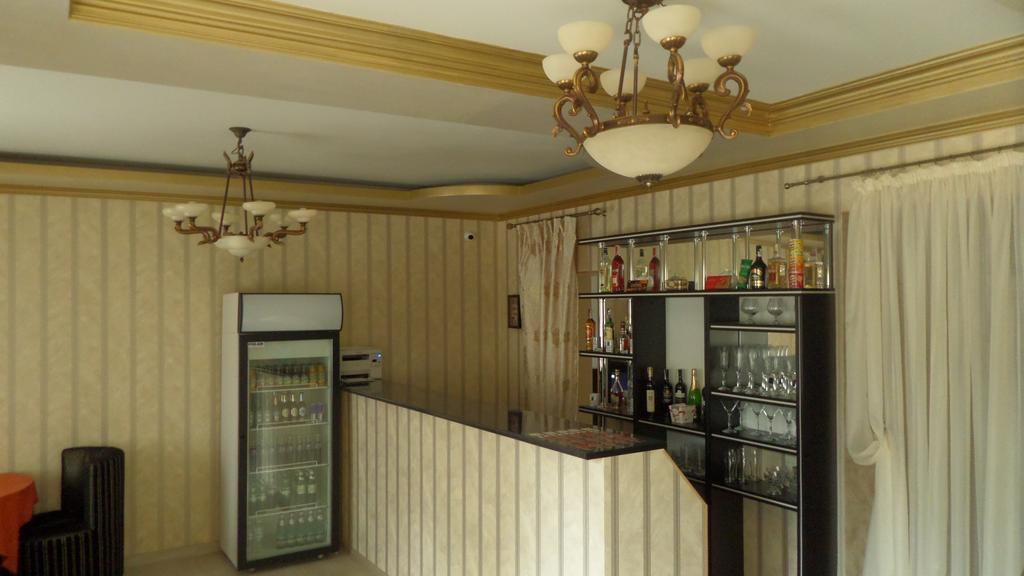 Royal Hotel Kharkiv Extérieur photo