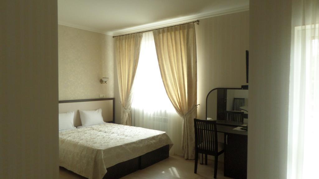 Royal Hotel Kharkiv Chambre photo
