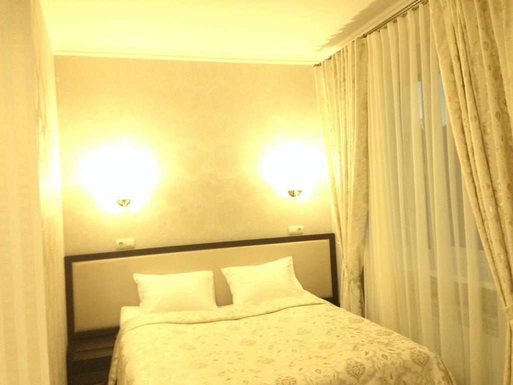 Royal Hotel Kharkiv Extérieur photo