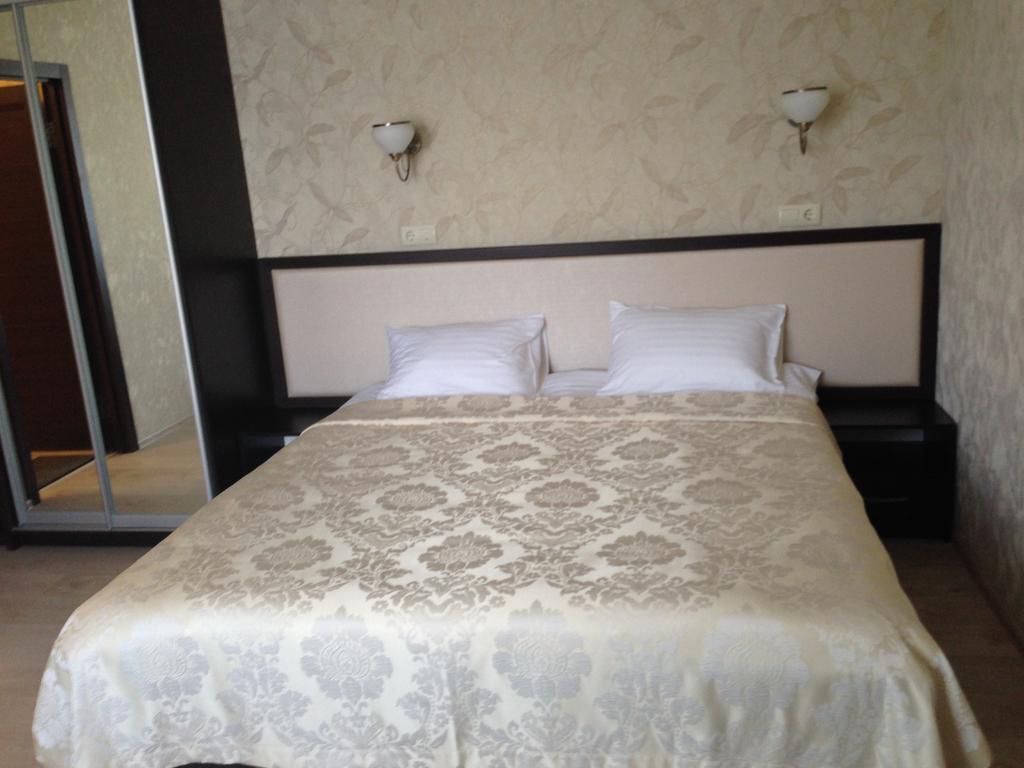Royal Hotel Kharkiv Chambre photo