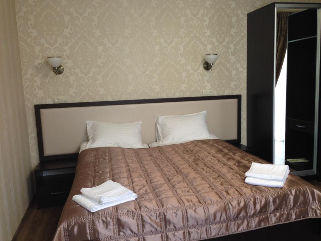 Royal Hotel Kharkiv Chambre photo